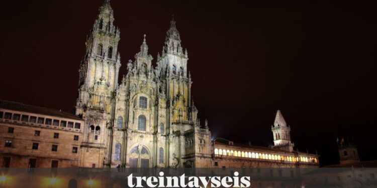 Santiago se cuela entre los mejores destinos de otoño para los españoles, según eBooking