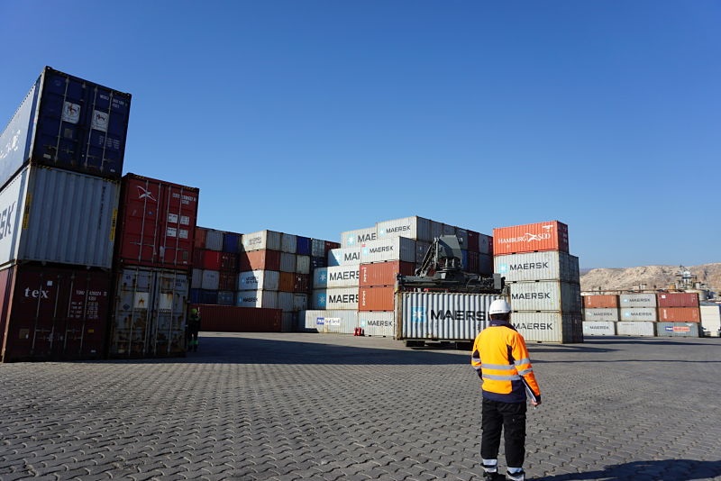 26/12/2018 Un total de 36 empresas de Almería, Granada y Jaén de distintos sectores productivos utilizan el muelle de contenedores el Puerto de Almería para sus relaciones comerciales de importación o exportación con cualquier mercado, según ha indicado la Autoridad Portuaria en una nota
POLITICA ANDALUCÍA ESPAÑA EUROPA ESPAÑA EUROPA ALMERÍA ANDALUCÍA AUTONOMÍAS SOCIEDAD
APA
