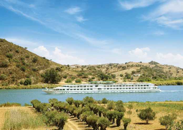 CroisiEurope propone navegar en sus cruceros por el Guadalquivir durante el Puente de Diciembre
