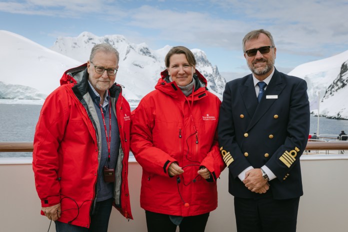 Silversea celebra el bautizo del crucero de expedición Silver Endeavour en la Antártida