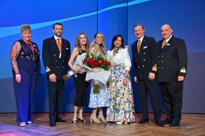 Carnival Cruise Line celebra el bautizo del crucero Carnival Celebration en Miami