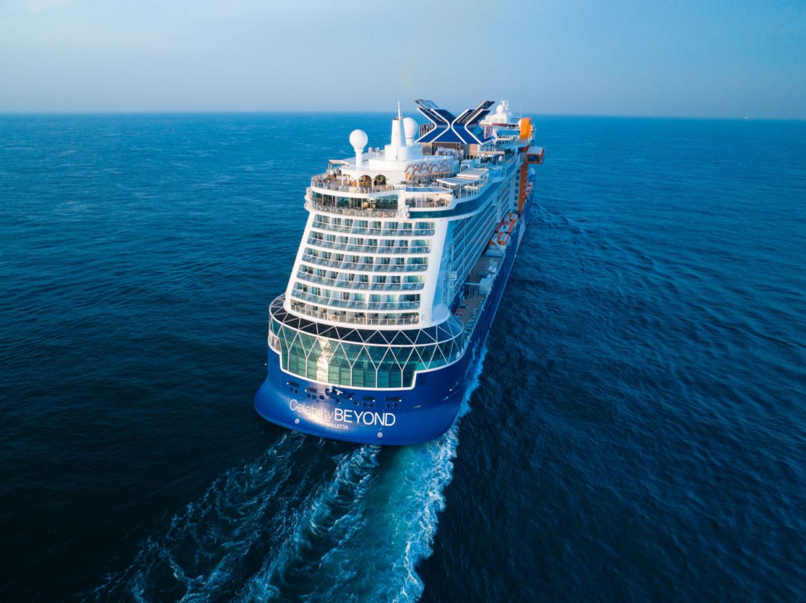 Celebrity Beyond demuestra una nueva manera de viajar en crucero - copy-of-cel-by-drone-aerial-6