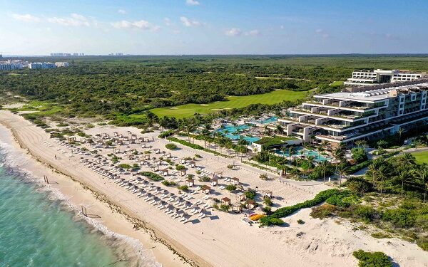 ATELIER Playa Mujeres, con su pilar de Conciencia Eco-Social(R), obtiene el sello Playa Platino