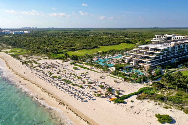 ATELIER Playa Mujeres, con su pilar de Conciencia Eco-Social(R), obtiene el sello Playa Platino