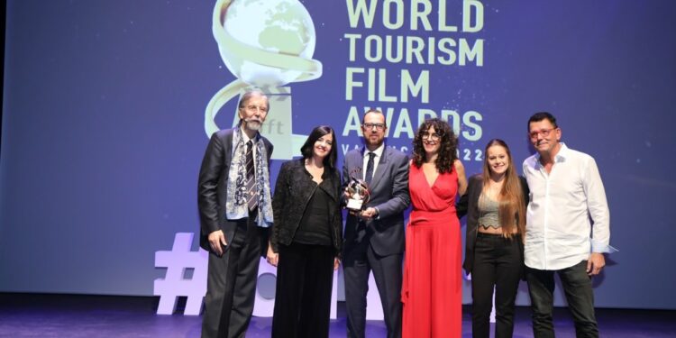Andalucía recibe el premio a la mejor campaña de turismo del mundo para una región