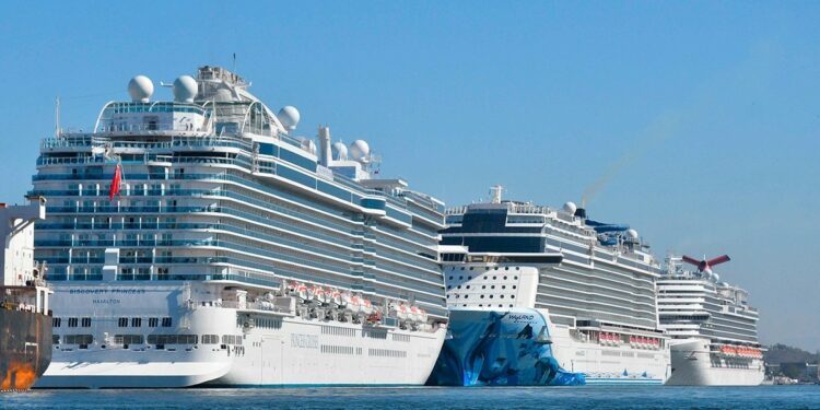 Aumenta el arribo de cruceros turísticos; 2022 cerrará con 145