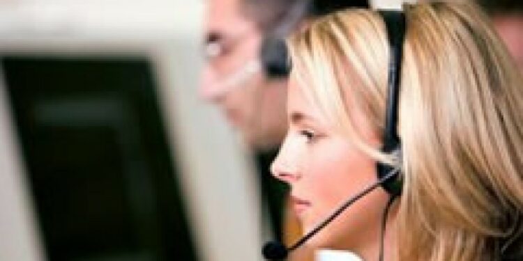 Automatización del Centro de Contacto: Cómo Mejorar las Experiencias de los Clientes y los Empleados