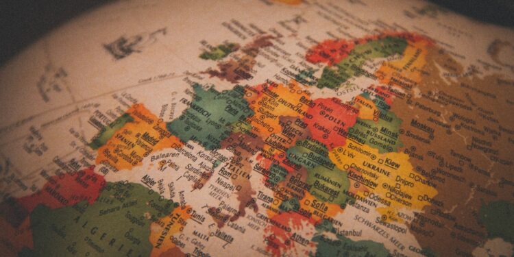Becas para viajar en 2023 por Europa y el resto del mundo