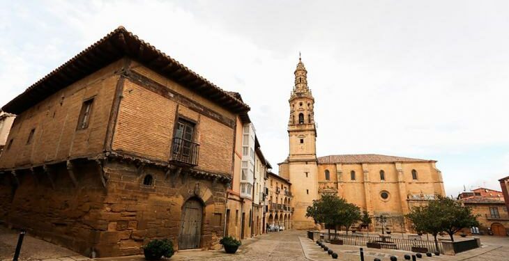 CONDÉ NAST TRAVELER, revista especializada en viajes, destaca a BRIONES como uno de los destinos de visita obligada en 2023 – Radio Haro – Cadena Ser.