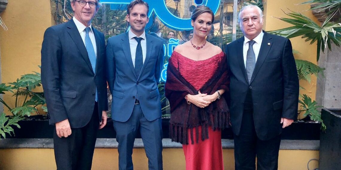 El Turismo y la aviación, binomio inseparable que se fortalece con los años