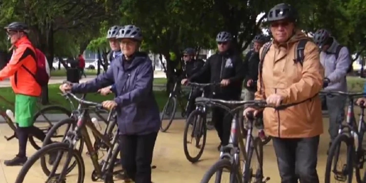 Cerca de 1.500 pasajeros del crucero AidaSol visitaron este martes la ciudad de Punta Arenas