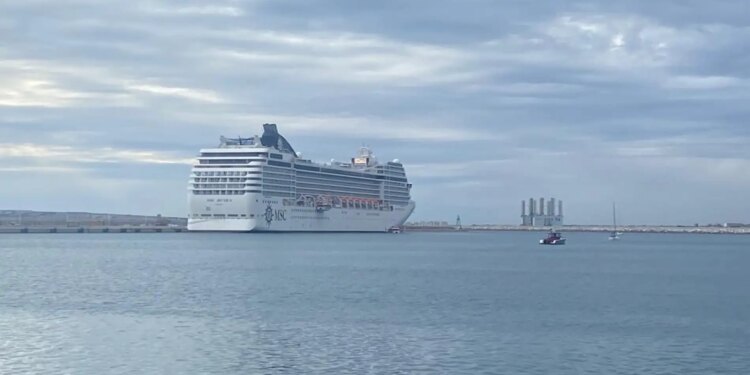 Cerca de 30.000 cruceristas visitan Alicante en los dos últimos meses del año