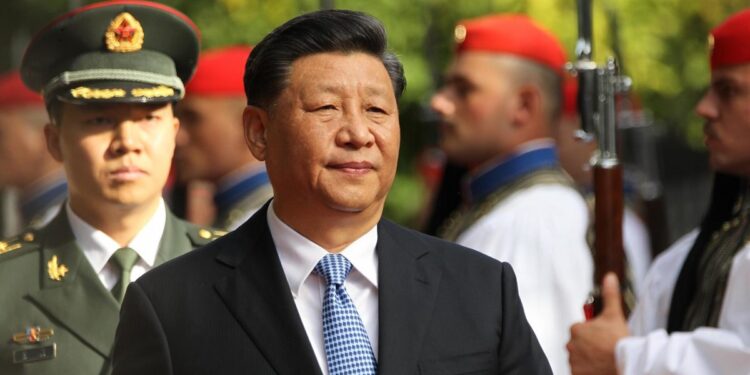 China asegura haber expulsado un crucero lanzamisiles de EEUU de sus aguas en el mar de China Meridional