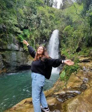 Antonella Herrero, impactada por los paisajes neozelandeses, país al que llegó hace dos meses