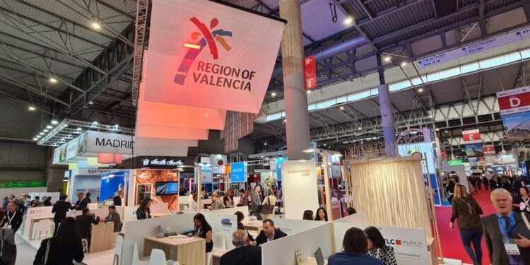 Colomer anuncia una marca propia que agrupará la oferta turística de negocios de la Comunitat Valenciana