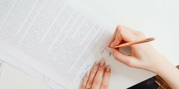 Cómo hacer una carta de autorización de padres para viajar en Viva Aerobús