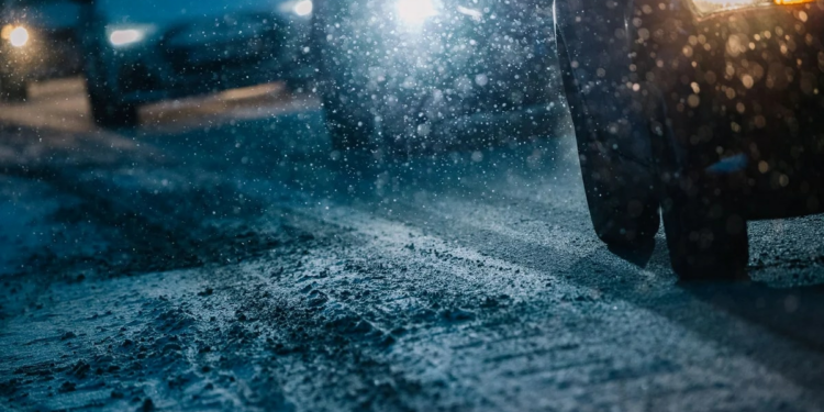 Cómo preparar el coche para un viaje a la nieve