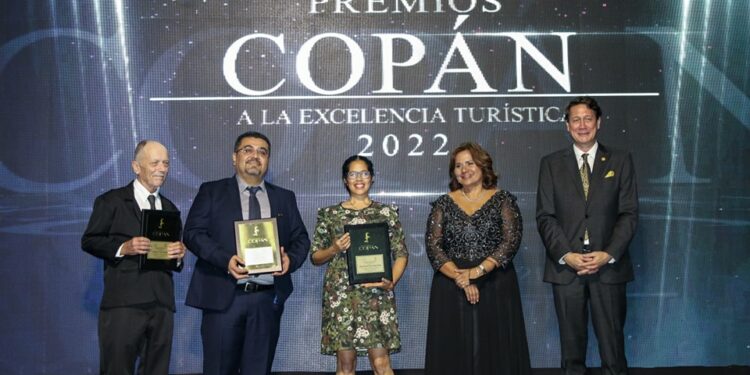 Con éxito se desarrolló la decimonovena edición de los Premios Copán a la excelencia turística - Hondudiario