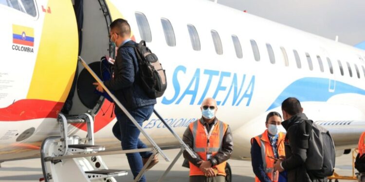 Con reencuentros familiares y viajes de negocios se cumplió el primer vuelo desde Bogotá a Caracas