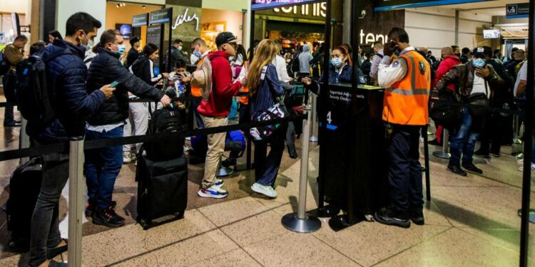 Costo de los tiquetes aéreos internacionales en Colombia se ha encarecido 57%