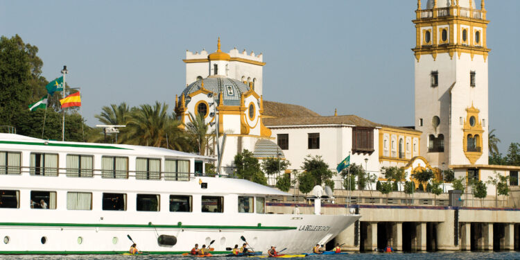 CroisiEurope lanza sus últimas plazas para dos cruceros por Andalucía