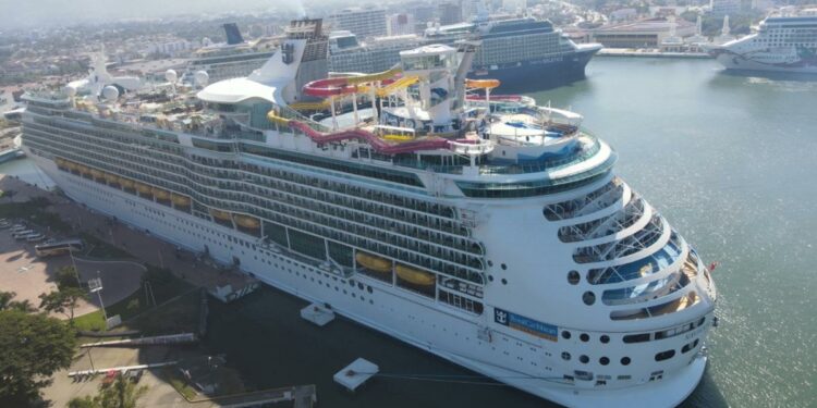 Cruceros dejan a Vallarta casi 40 mdp en dos días 