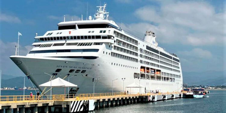 Cruceros trajeron más de 5 mil turistas durante el pasado octubre | AFmedios .