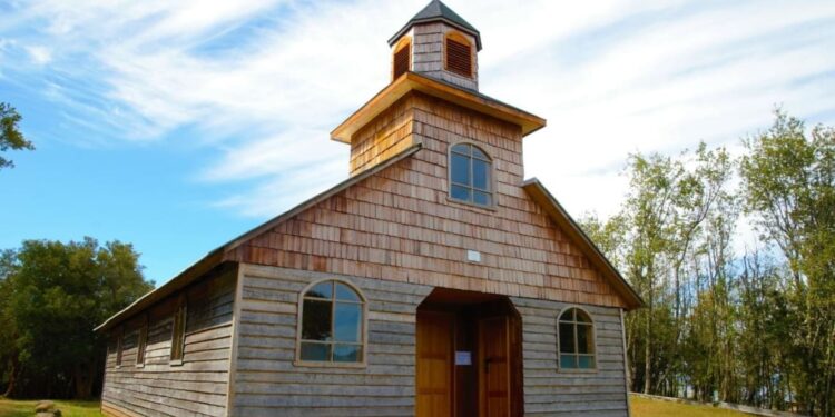 Capilla en la Isla de las almas navegantes, Quemchi