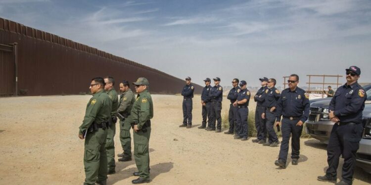 Detenciones de la Patrulla Fronteriza de EU crecen 33% en un año