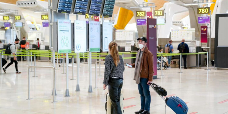 Detenido el dueño de una agencia de viajes por estafar casi 40.000 euros a 45 clientes