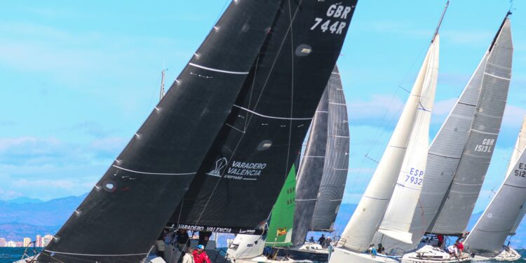 El 7º Trofeo Varadero Valencia cierra la temporada de crucero en el Real Club Náutico de Valencia hasta 2023