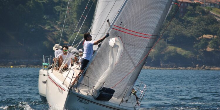 El Trofeo Navidad de cruceros del Real Club de Mar de Aguete pasa su ecuador llegando a la tercera prueba