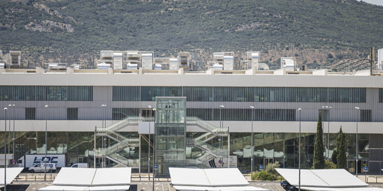El aeropuerto de Ciudad Real proyecta una planta fotovoltaica para autoconsumo - Lanza Digital