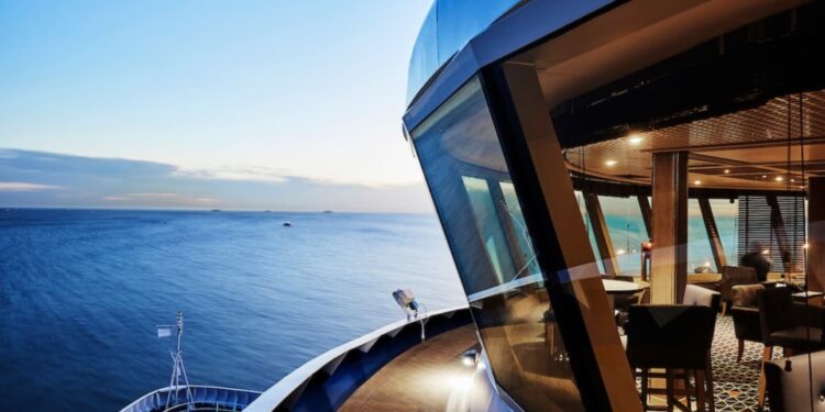 El crucero Silver Cloud arribó a Puerto Madryn