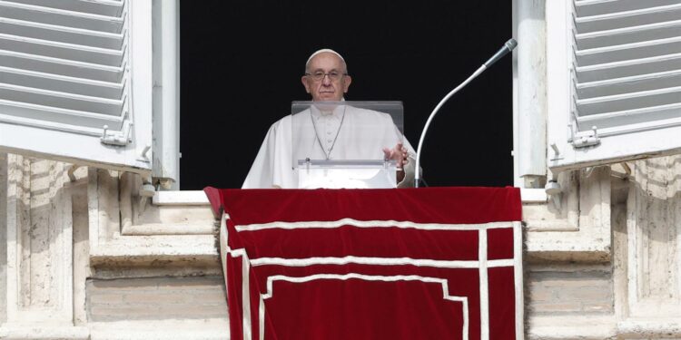 El papa viaja a Baréin para enviar un mensaje de diálogo, fraternidad y paz