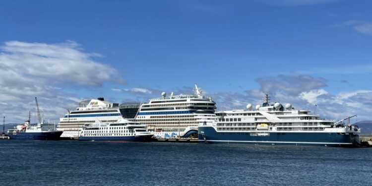 El puerto de Ushuaia, plagado de cruceros: llegó el imponente AIDAmar