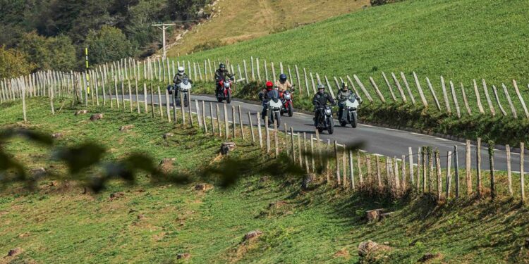 En moto por eBasque, la primera ruta para vehículos eléctricos de España