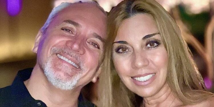 Esposa de Luis Jara se luce con bikinazo en pleno crucero