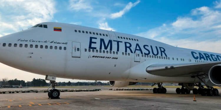 El avión venezolano-iraní que trafica oro desde Caracas a Teherán y fue secuestrado por la justicia federal