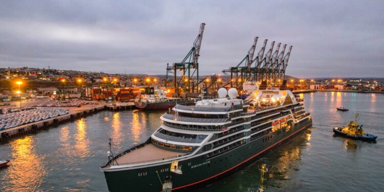 Galería: Seabourn Venture inaugura temporada de cruceros 2022-2023 en Puerto San Antonio