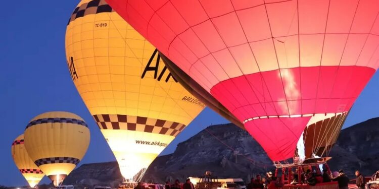 Globos aerostáticos: vuelos se iniciarían en el 2023 con viajes binacionales - Viajes