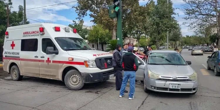 Heridas mujeres en aparatoso choque en crucero 17 y Bravo