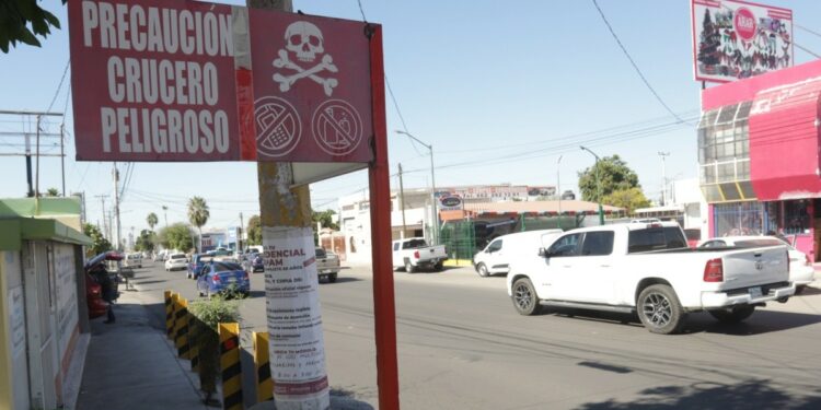 Hermosillo: Vecinos de la colonia Balderrama colocan señal de “crucero peligroso” | Noticias de Sonora