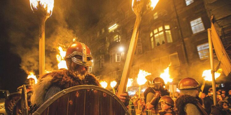 Hogmanay, o por qué los escoceses celebran Nochevieja en llamas