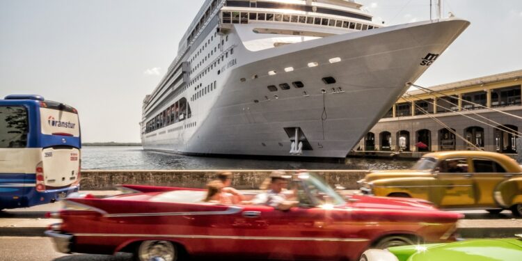 Investigan a MSC Cruceros por presunta explotación laboral de trabajadores cubanos