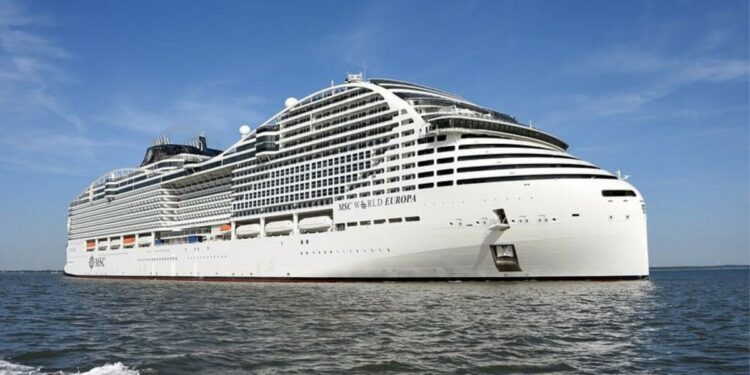 Investigan a propietarios de crucero inglés tras denuncias de explotación de trabajadores cubanos