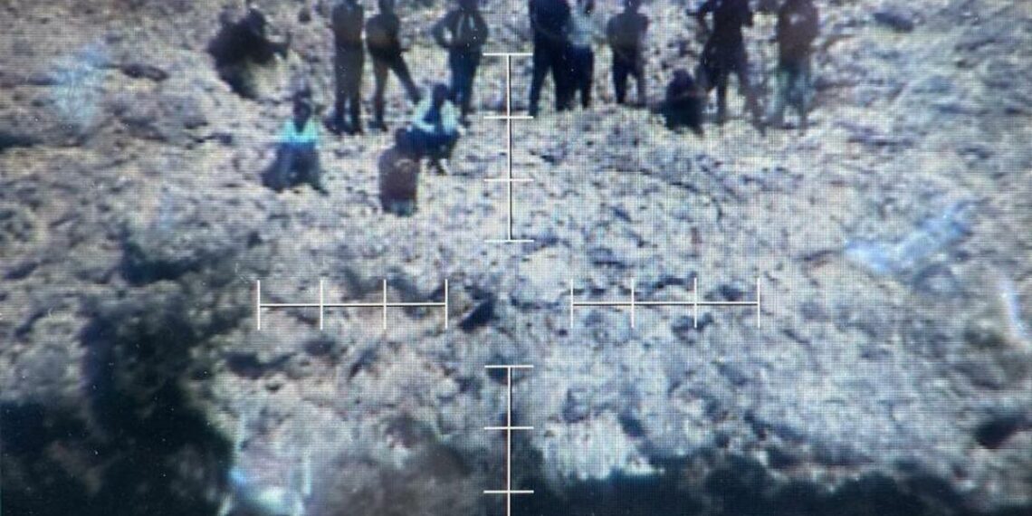 La Guardia Costera rescata a 12 haitianos abandonados por cinco días en el islote Monito