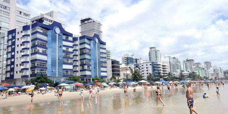 La Nación / Advierten sobre agencias de turismo por potenciales estafas a clientes