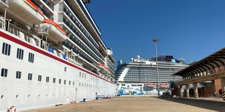 La Policía impide que el 'talibán americano' desembarque de un crucero en Málaga