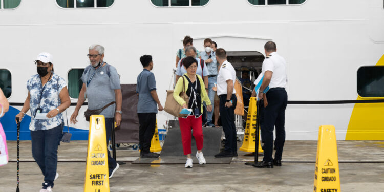 La Terminal de Cruceros de Panamá comienza la temporada con la llegada simultánea de dos barcos